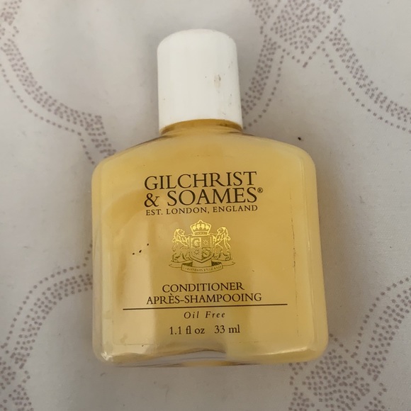 Gilchrist& Soames travel size kit - Picture 2 of 2